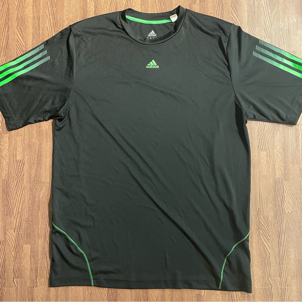 Adidas Triple Stripe Shortsleeve TShirt *Like New*. Sz L